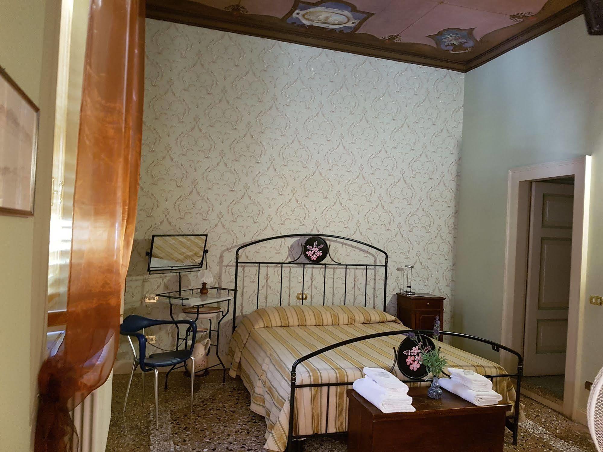 Guesthouse Alba Citta Alta Бергамо Экстерьер фото