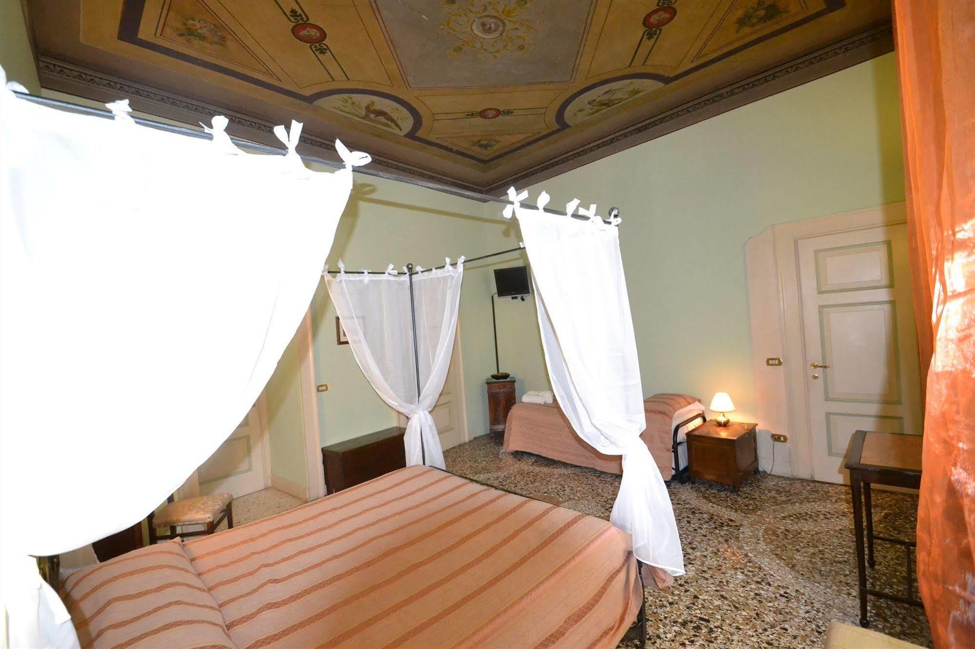 Guesthouse Alba Citta Alta Бергамо Экстерьер фото