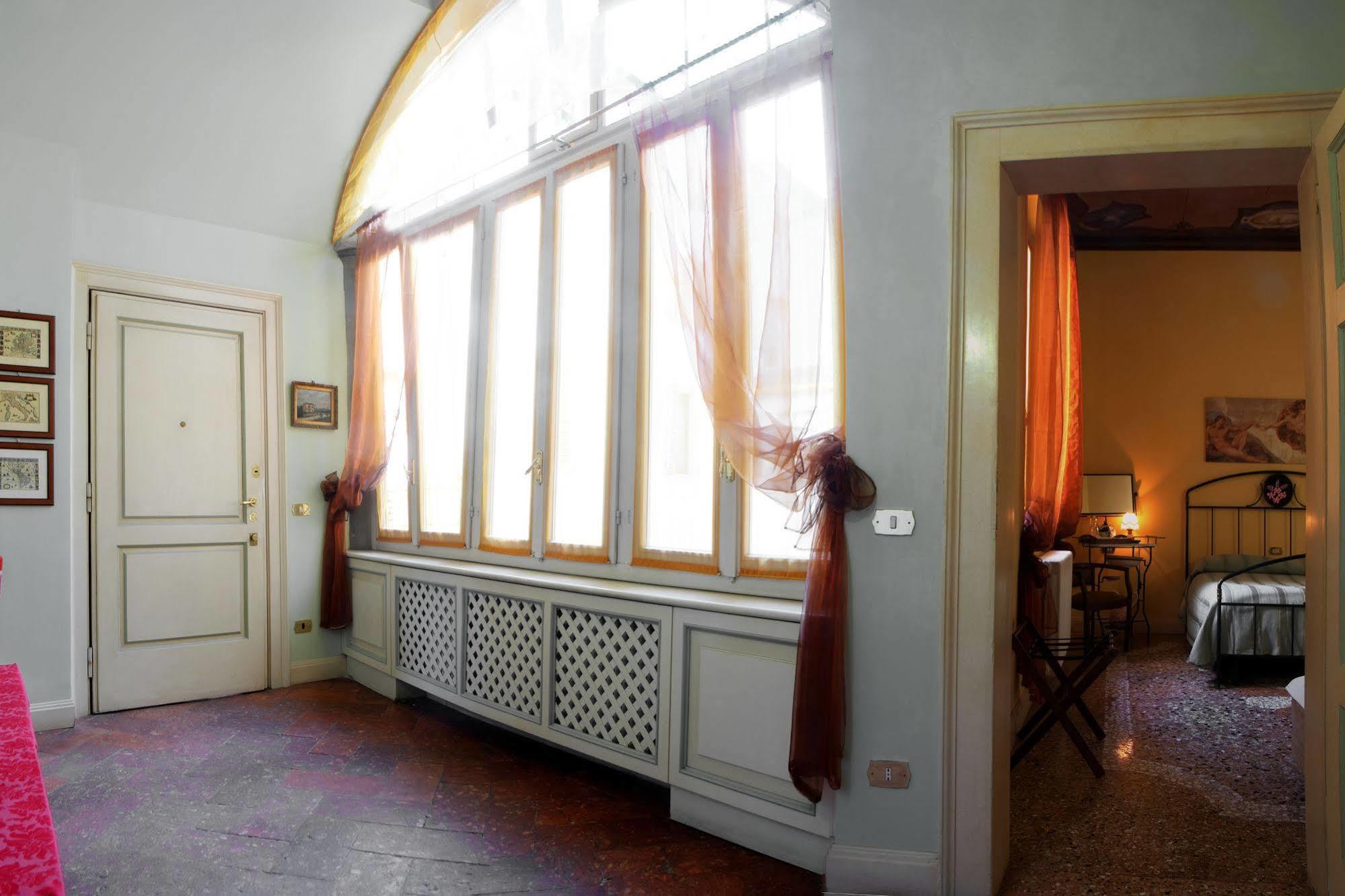Guesthouse Alba Citta Alta Бергамо Экстерьер фото